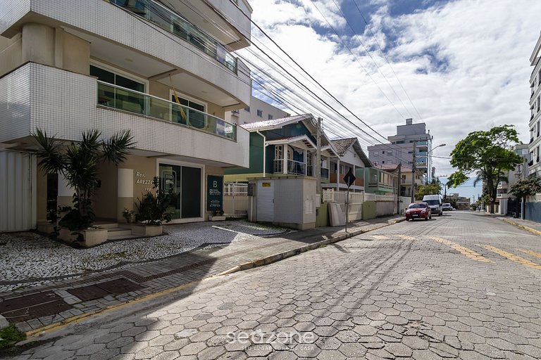 Apartamentos próximo a Praia de Bombas - ARZ