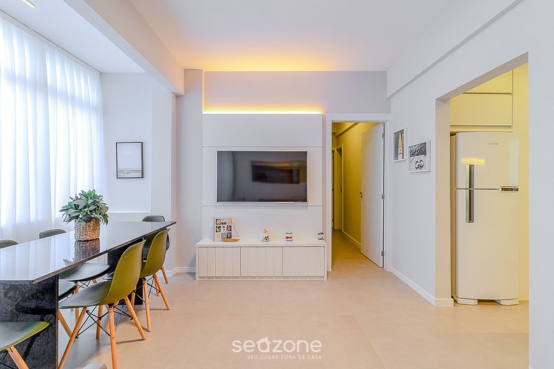 Apt 70m da Praia em B. Camboriú POL406