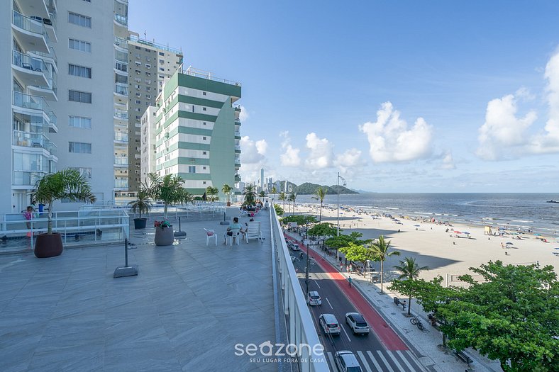 Apto Beira-Mar no Centro de Balneário - IPT0141