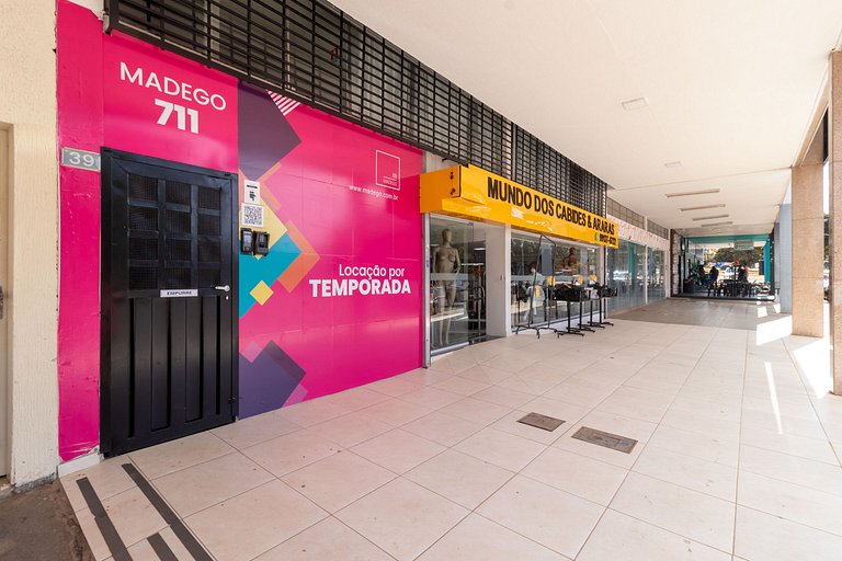 Apto na Asa Norte 750m do shopping - NOR0201