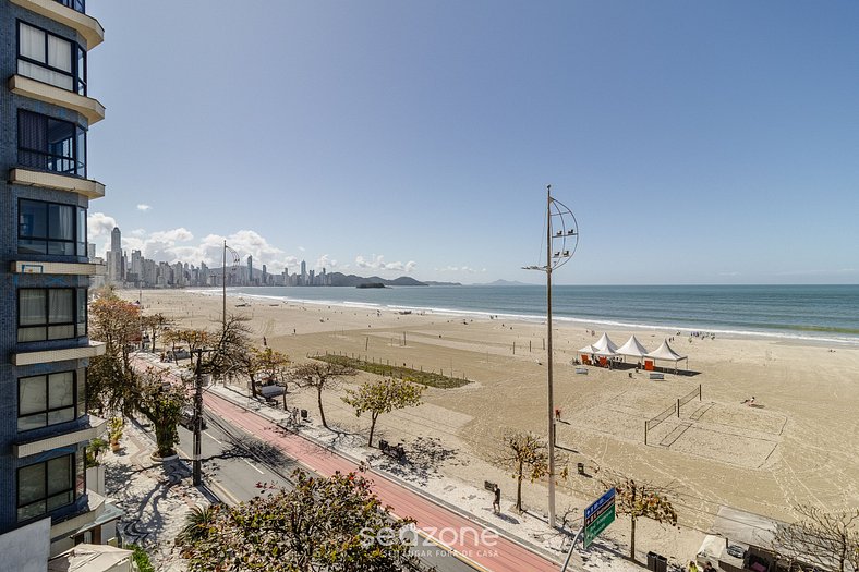 Apto pé na areia com vista frente mar em BC CET802 Seazone