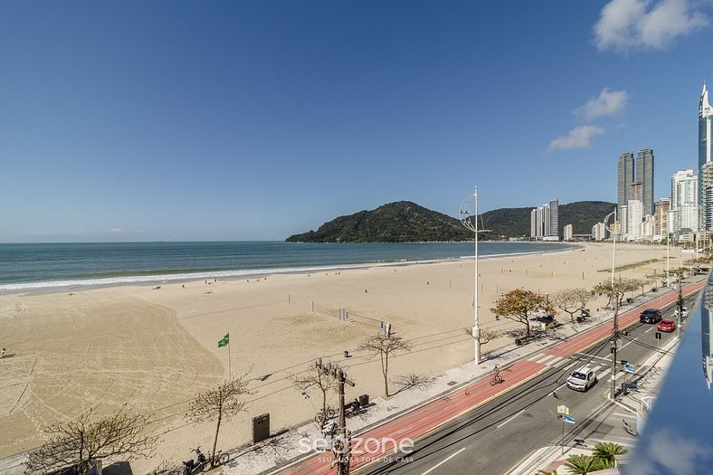 Apto pé na areia com vista frente mar em BC CET802 Seazone