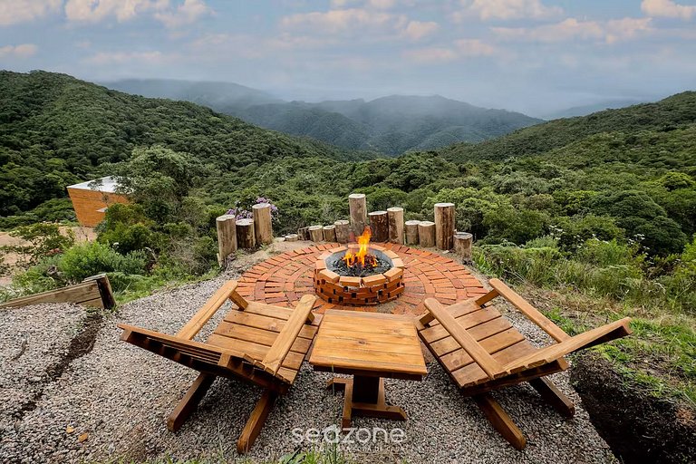 Hermosa Cabaña con Jacuzzi en la Montaña VST013