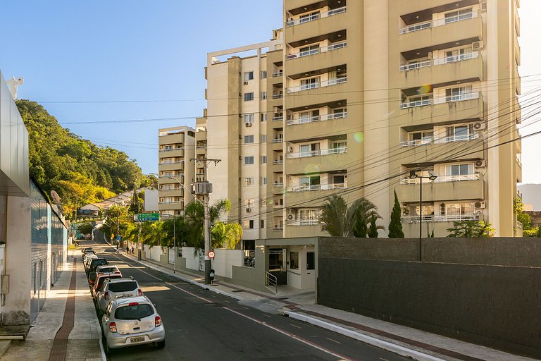 Lindo apto em Balneário Camboriú JDA402