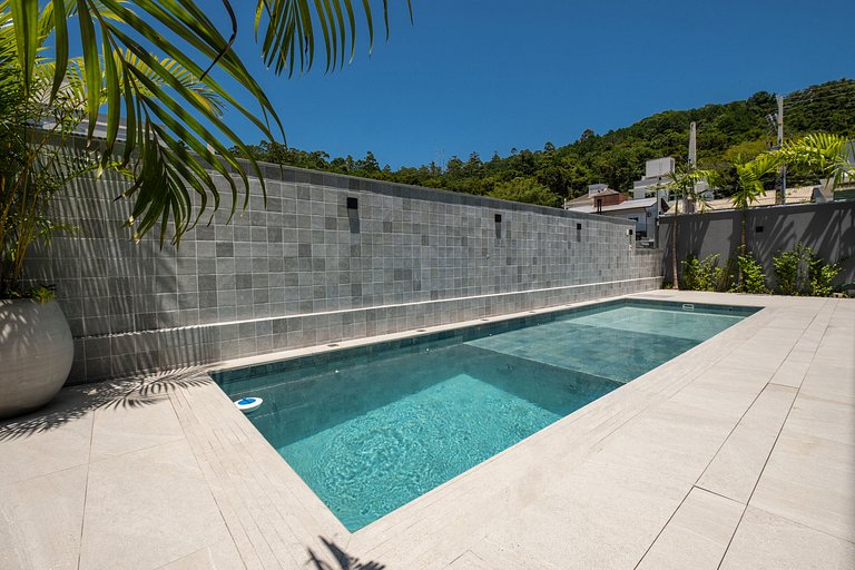 Moderno studio em cond. com piscina TPS108